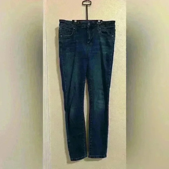 COPY - Joe’s Jeans - Picture 5 of 6